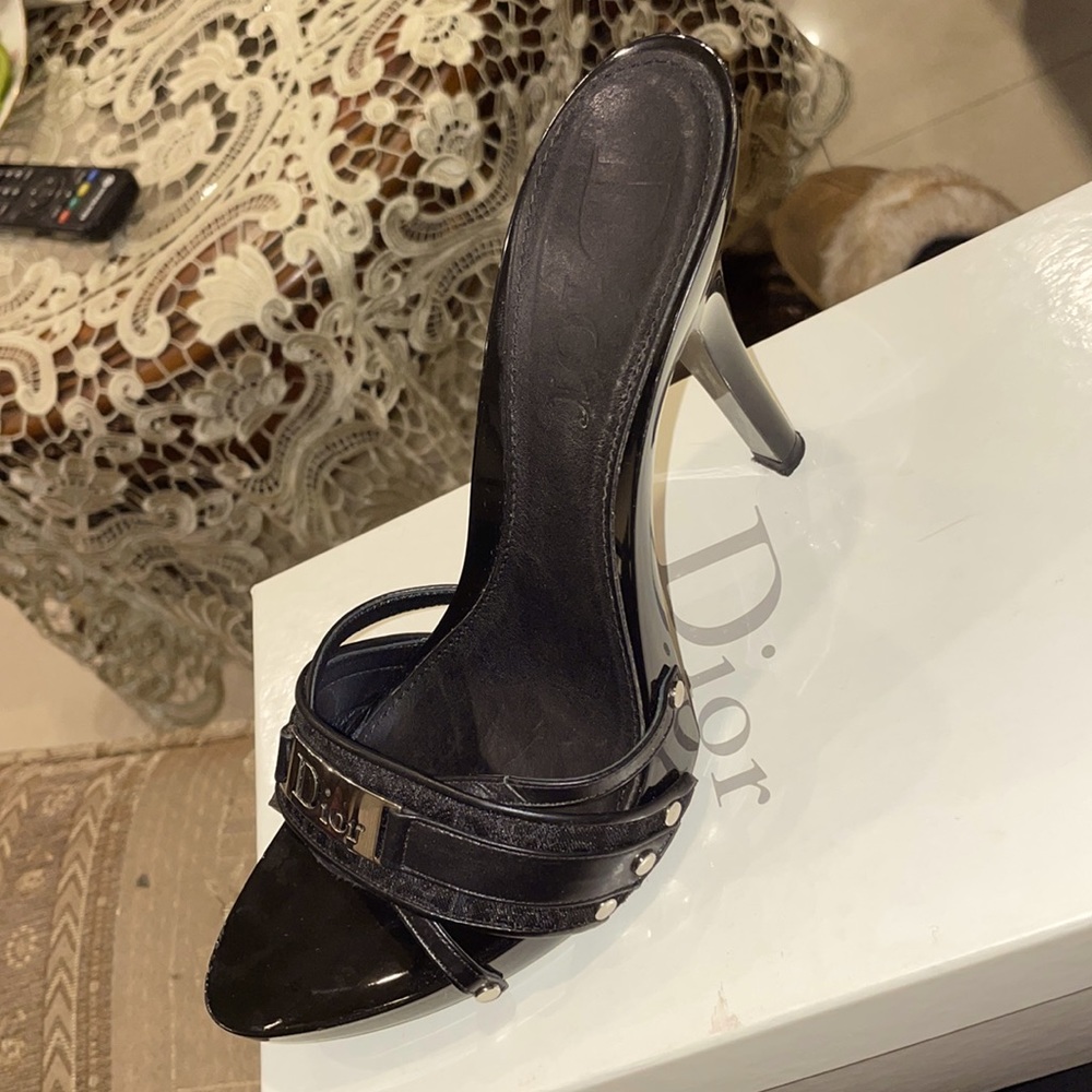 Dior, Size: 39, Good condition only tried on, dust bag included, box included.
